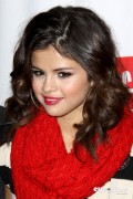 Selena Gomez arrives at the 2011 City of Hope Concert in LA