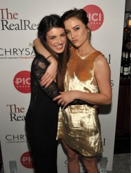 Shenae Grimes シェネイ・グライムス