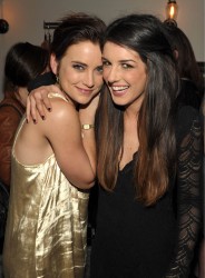 Shenae Grimes シェネイ・グライムス