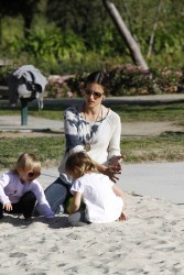 Alessandra Ambrosio アレッサンドラ・アンブロジオ