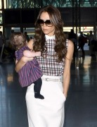 Виктория Бекхэм и ее дочь - arrive at LAX airport in LA,26.11.11 - 7xHQ 5c209a178390648
