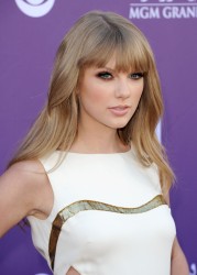 Taylor Swift テイラー・スウィフト