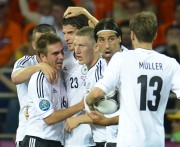 Германия - Нидерланды - на чемпионате по футболу Евро 2012, 9 июня 2012 (179xHQ) 788caf201652162