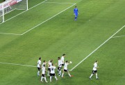 Германия - Нидерланды - на чемпионате по футболу Евро 2012, 9 июня 2012 (179xHQ) A25aba201653142