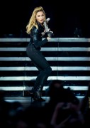 Мадонна (Madonna) performs at the start of the UK leg of her MDNA Tour at Hyde Park on July 17, 2012 in London (27xHQ) Eea3af203459652